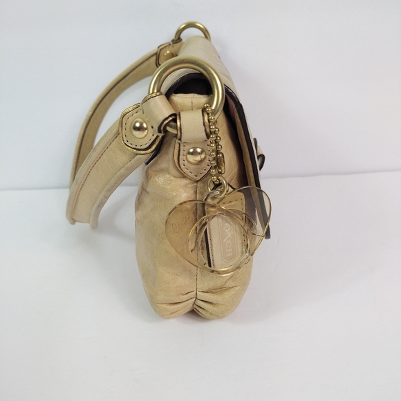 Coach Layla distressed leather small purse - Picture 3 of 13